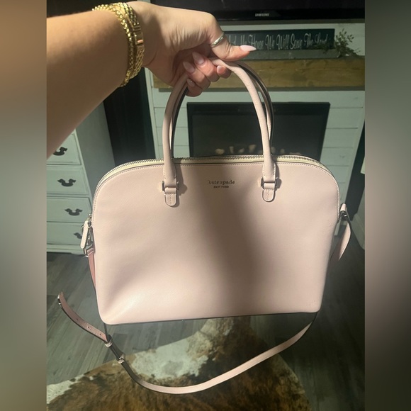 kate spade Handbags - Kate Spade large satchel, can fit 15” laptop